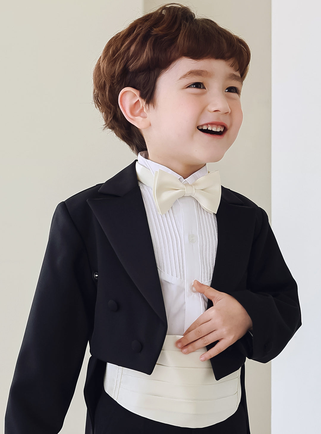 ブラック燕尾服カマーバンド4ピースセット(燕尾服上下+カマーバンド+タイ)