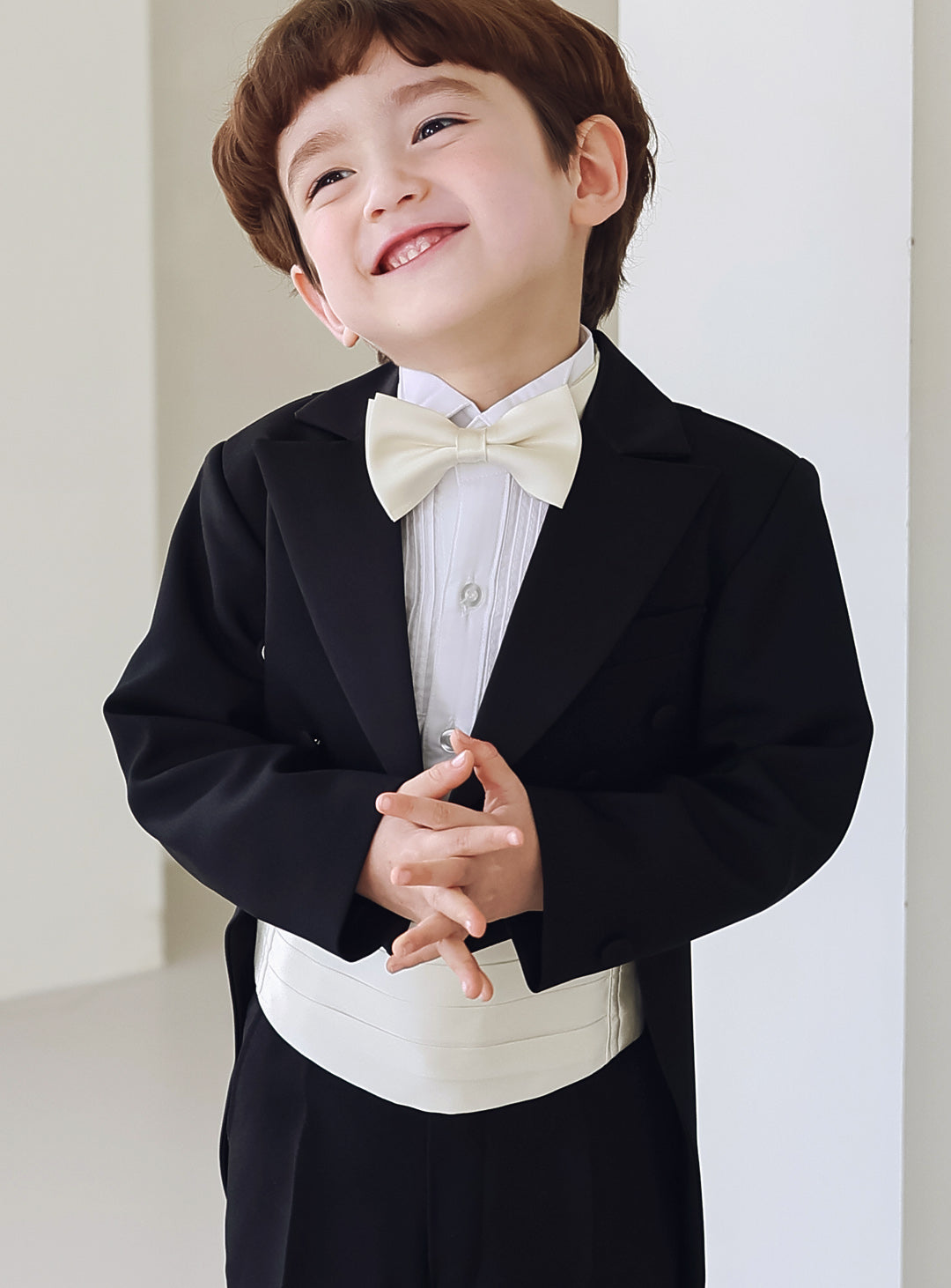 ブラック燕尾服カマーバンド4ピースセット(燕尾服上下+カマーバンド+タイ)