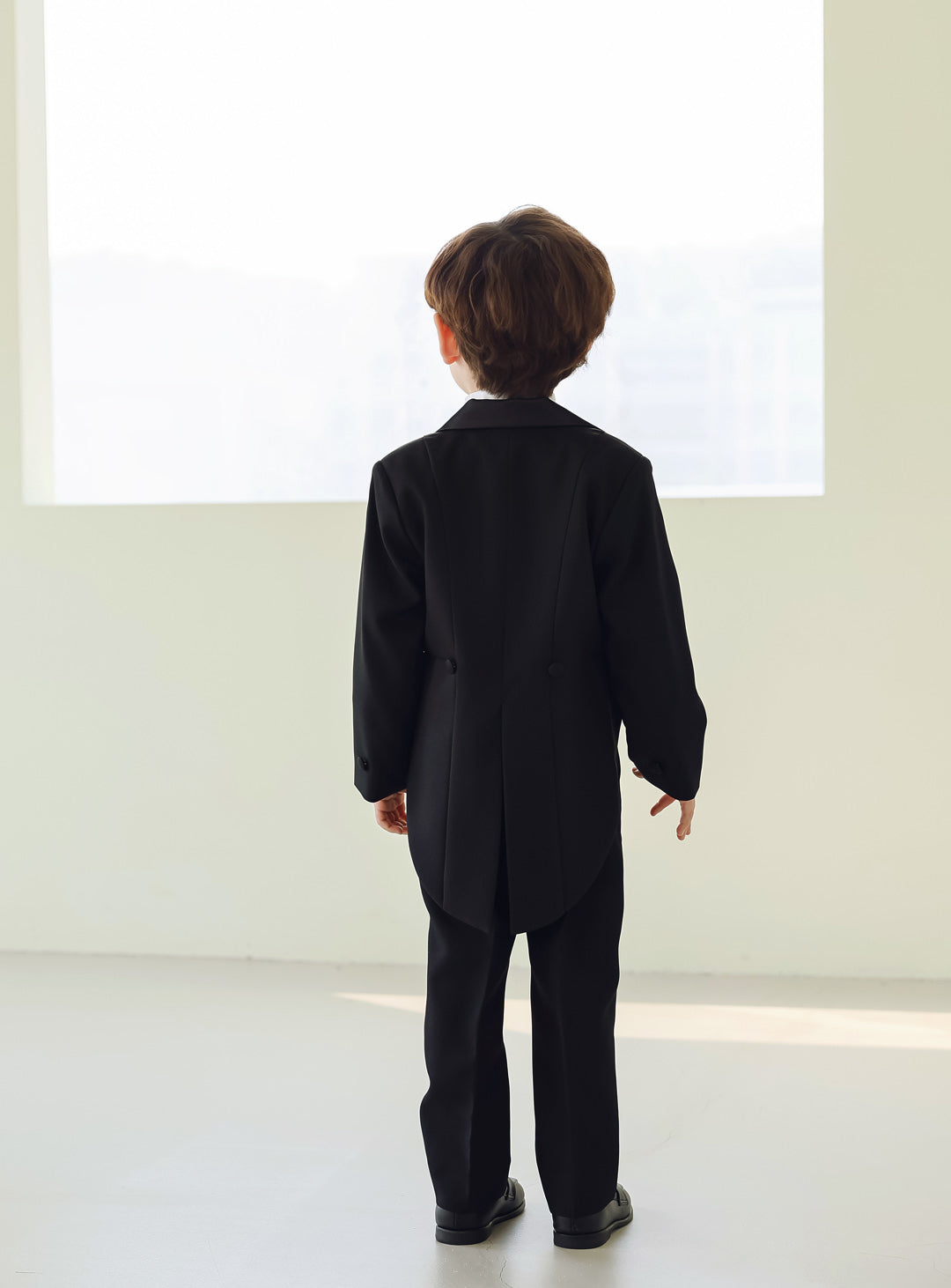 ブラック燕尾服カマーバンド4ピースセット(燕尾服上下+カマーバンド+タイ)