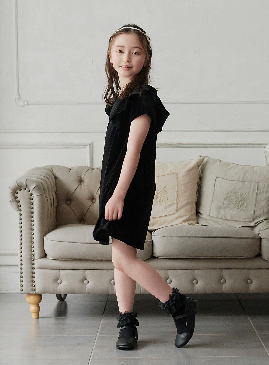 K3052 - ブラックベルベットフリルワンピース