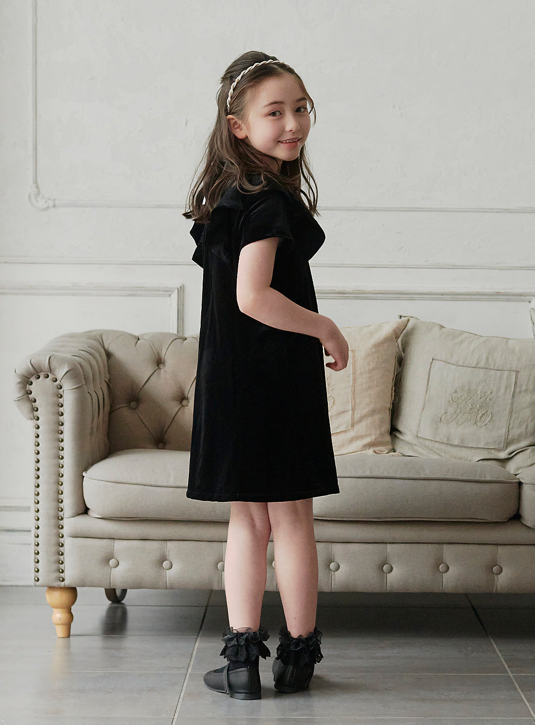 K3052 - ブラックベルベットフリルワンピース