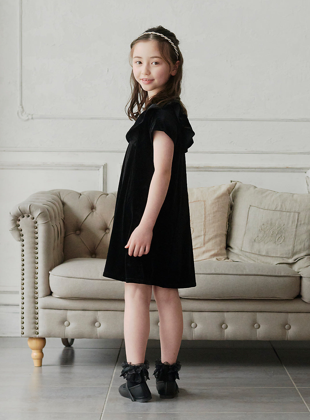 K3052 - ブラックベルベットフリルワンピース