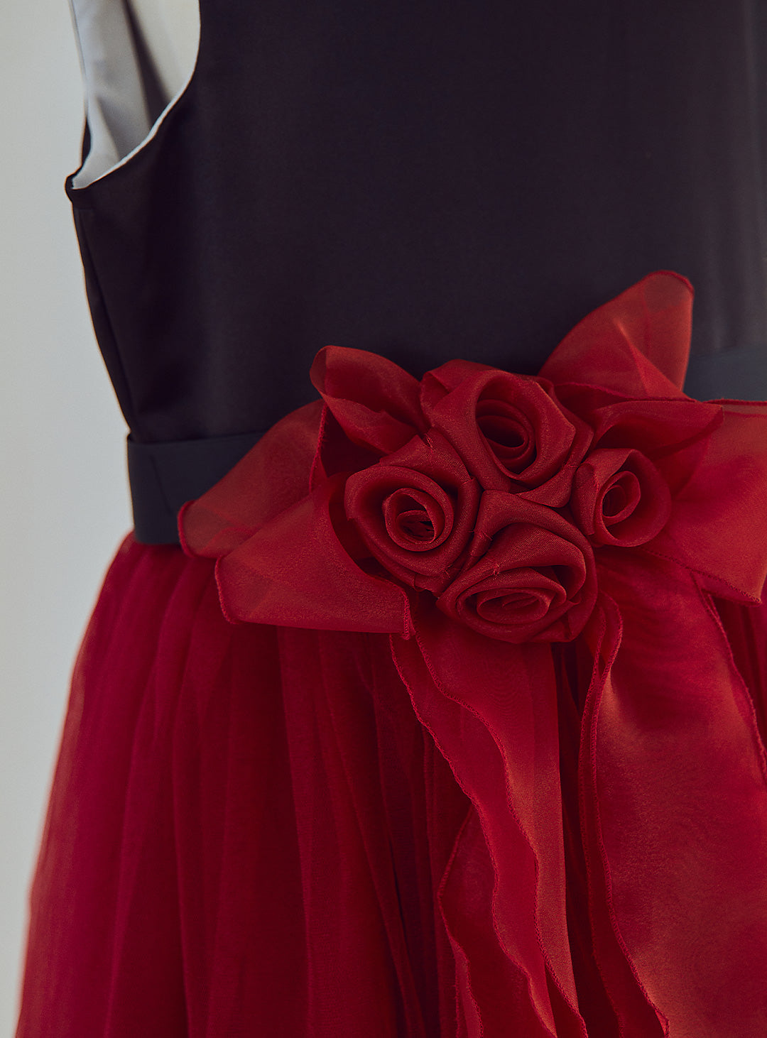 Black and Red Rose Corsage Long Dress