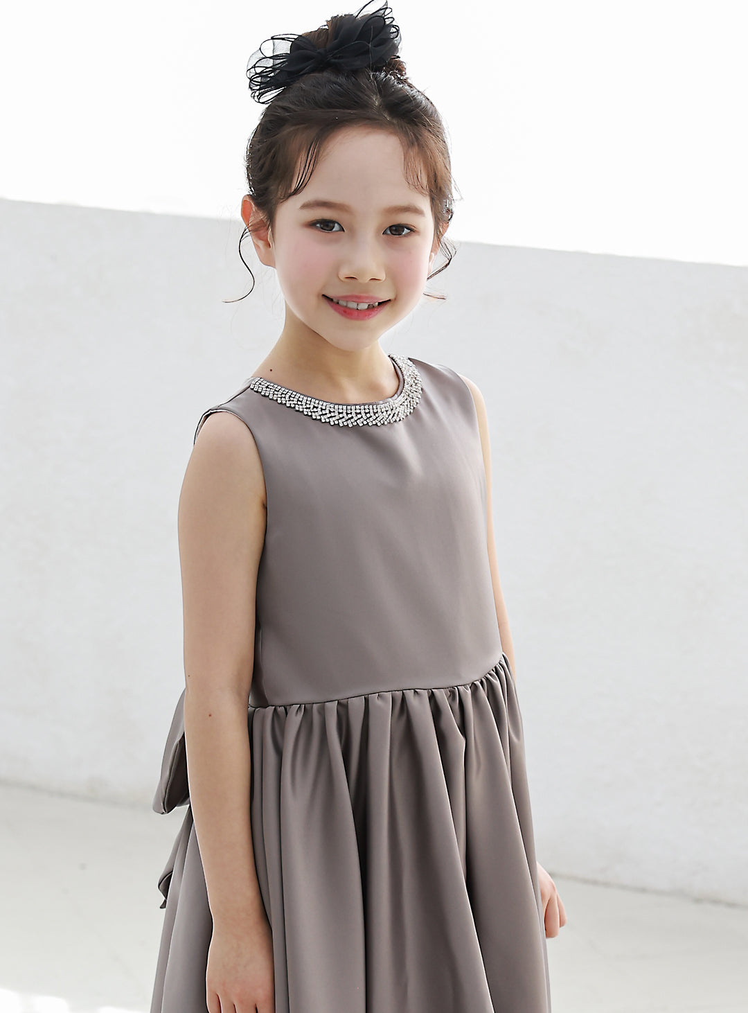 子供ドレス発表会・結婚式・おしゃれなDRESCCOのアイリスビジューネックレスゴールドグレードレスの画像10