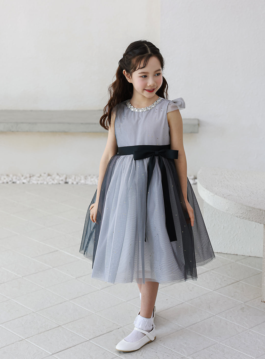 子供ドレス発表会・結婚式・おしゃれなDRESCCOのグラデーショングレービジューストーンドレスの画像1の画像1