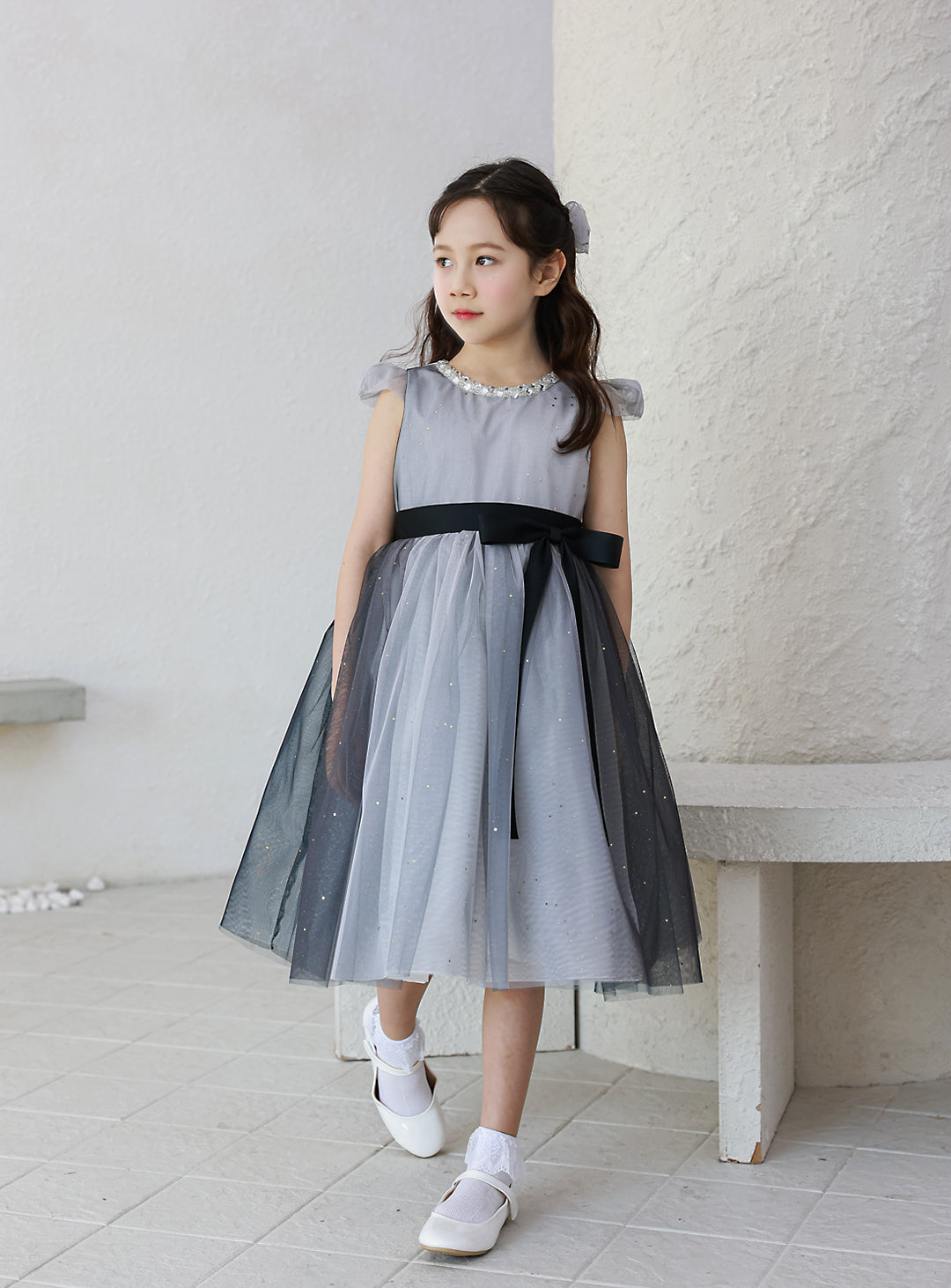 子供ドレス発表会・結婚式・おしゃれなDRESCCOのグラデーショングレービジューストーンドレスの画像1の画像3