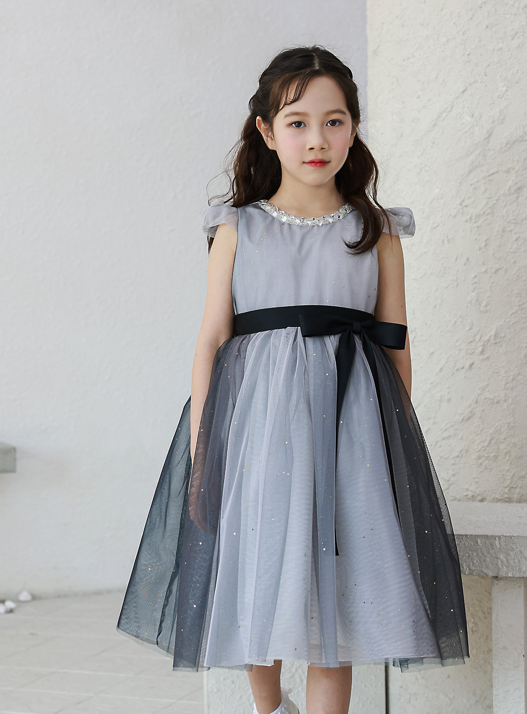 子供ドレス発表会・結婚式・おしゃれなDRESCCOのグラデーショングレービジューストーンドレスの画像1の画像6