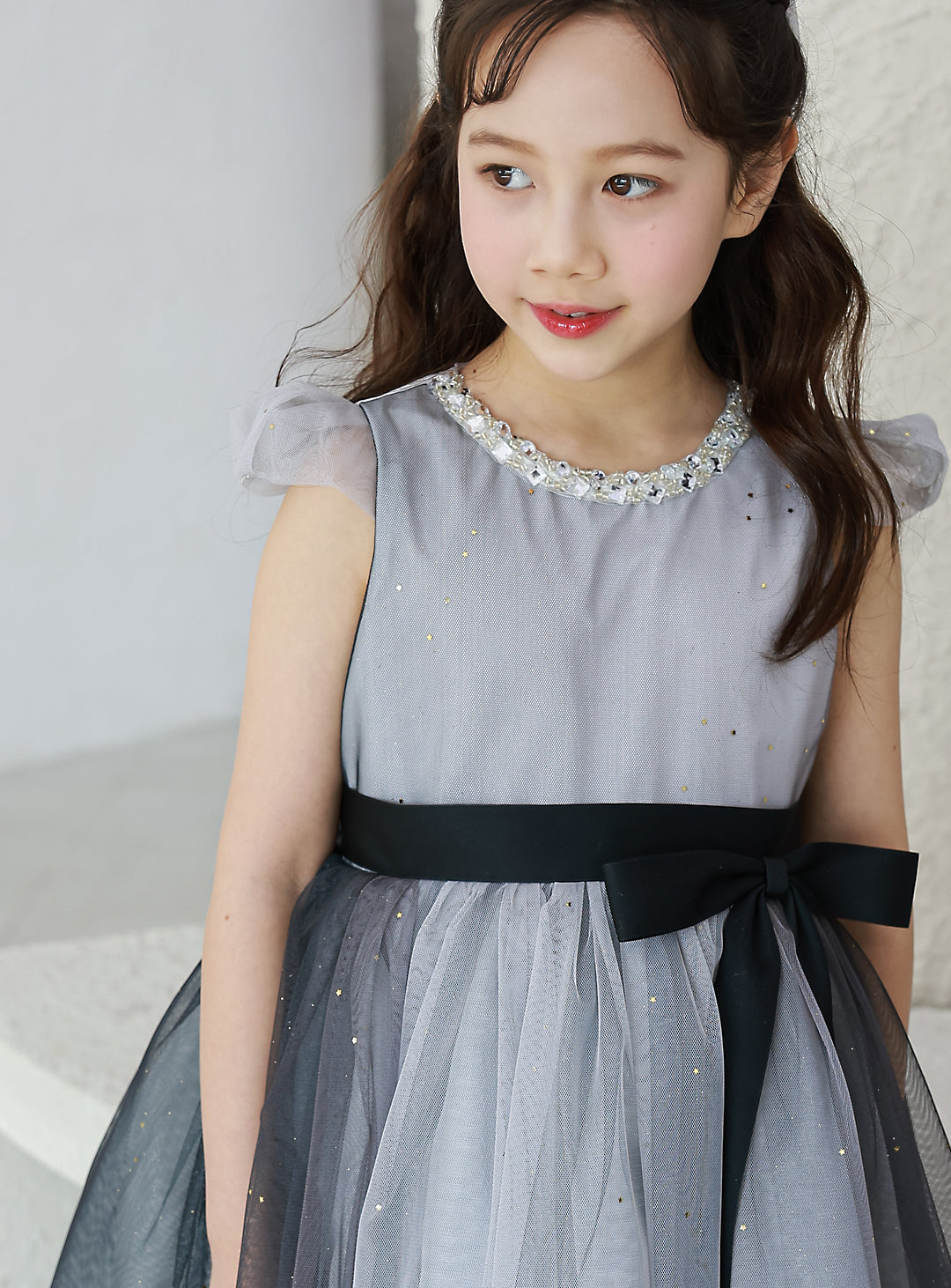 子供ドレス発表会・結婚式・おしゃれなDRESCCOのグラデーショングレービジューストーンドレスの画像1の画像12