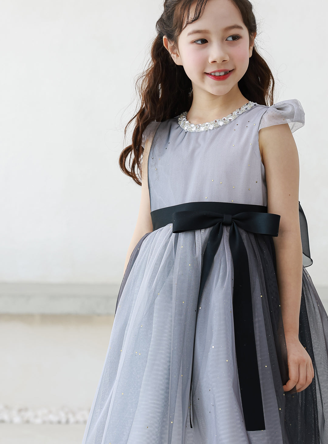子供ドレス発表会・結婚式・おしゃれなDRESCCOのグラデーショングレービジューストーンドレスの画像1の画像13