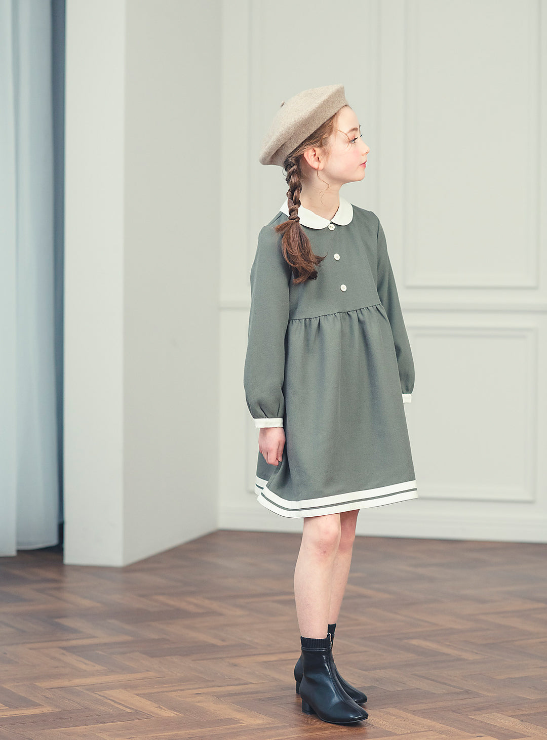 K9090 - カーキ×ホワイト配色長袖ワンピース