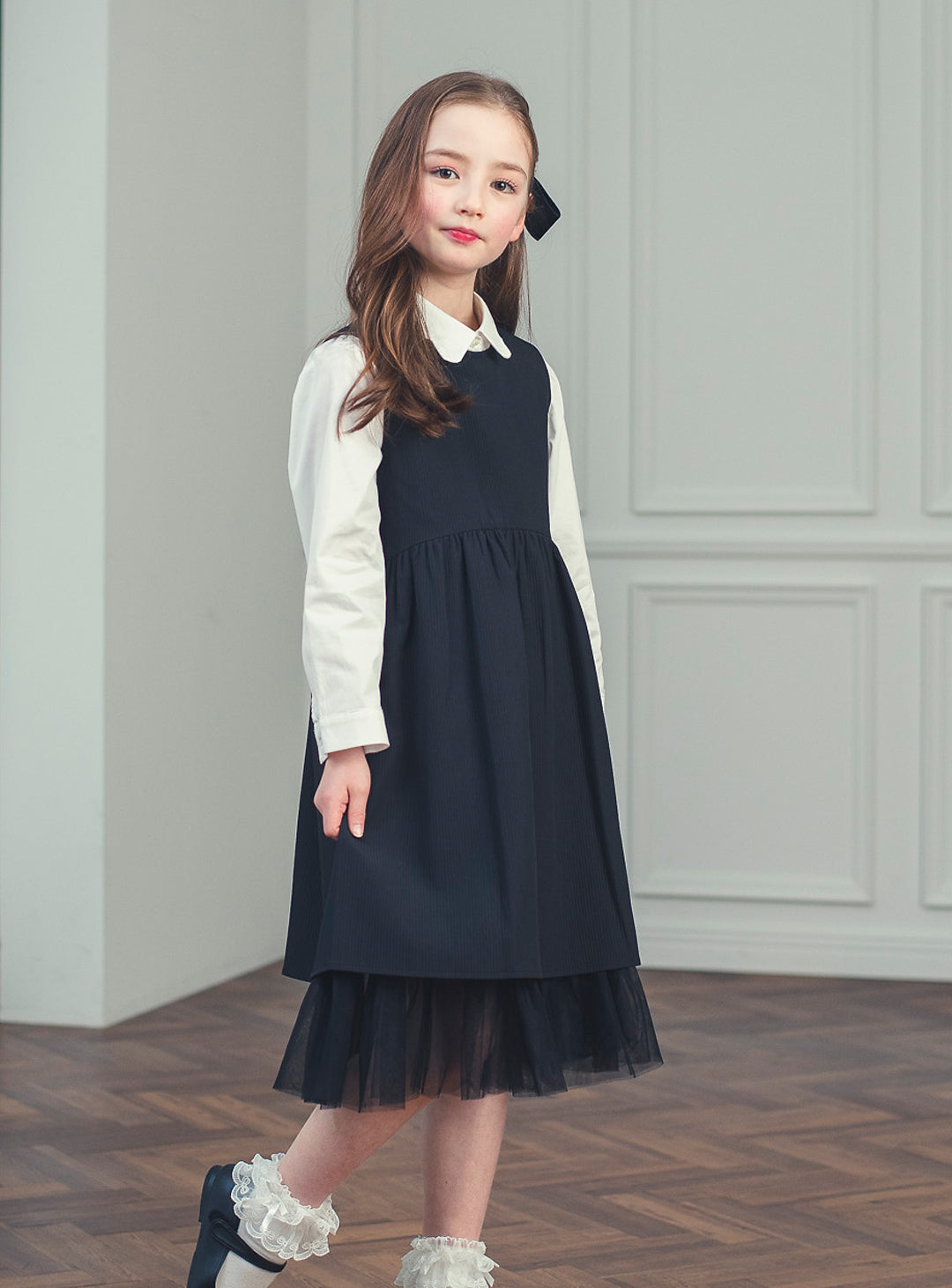 K118 - Shadow ruffle black dress