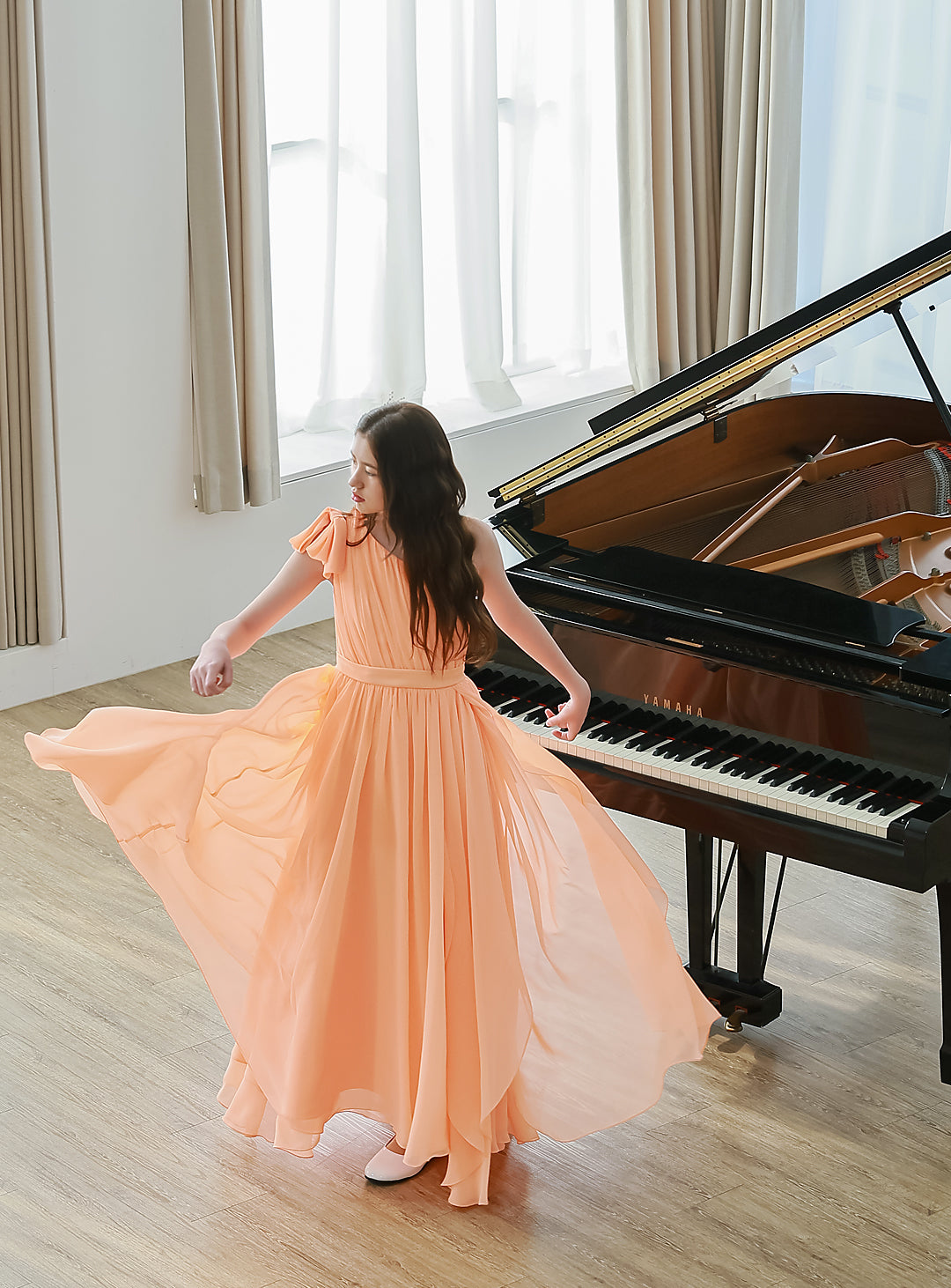 パステルオレンジシフォンワンショルダードレス