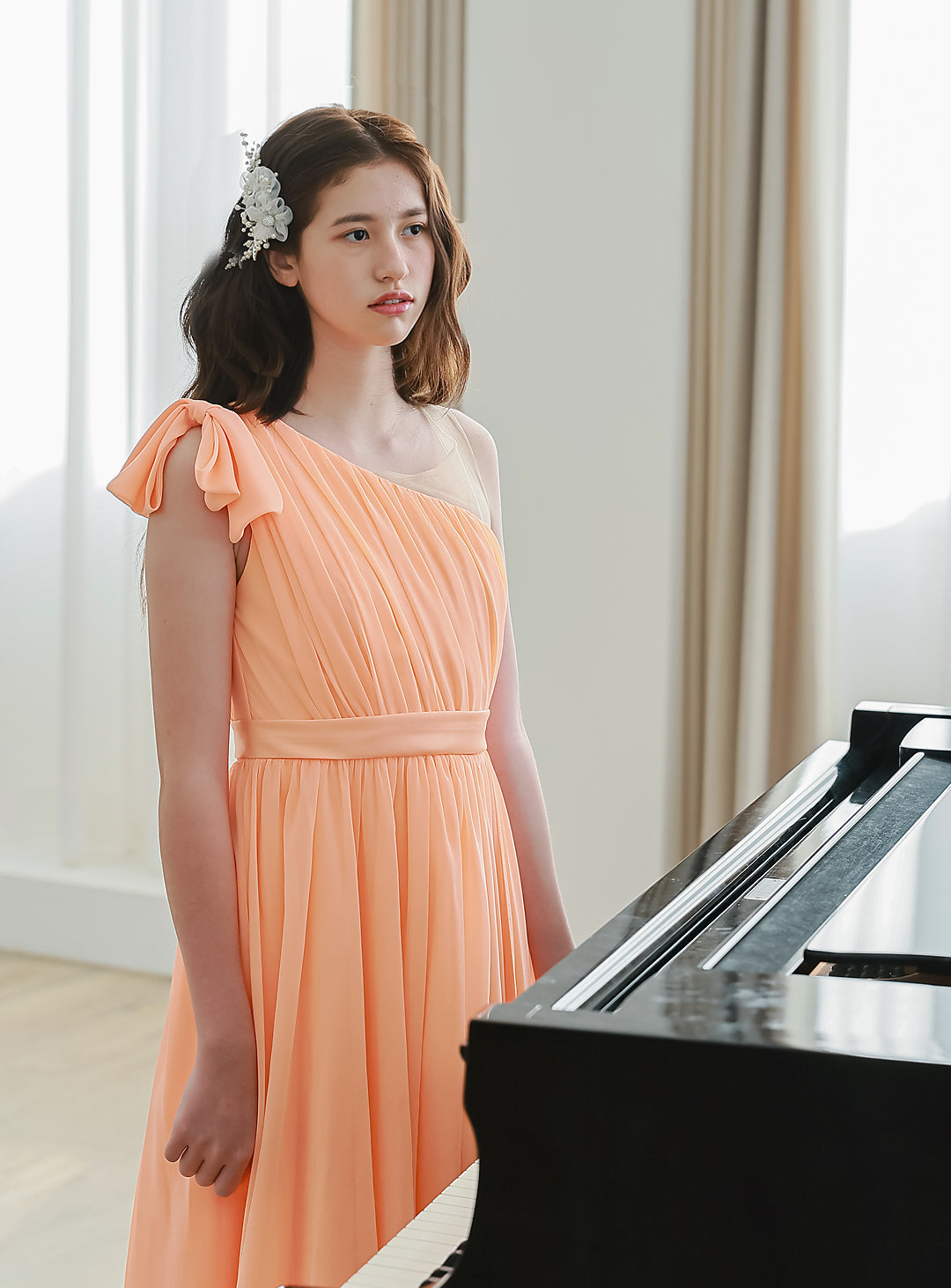 パステルオレンジシフォンワンショルダードレス