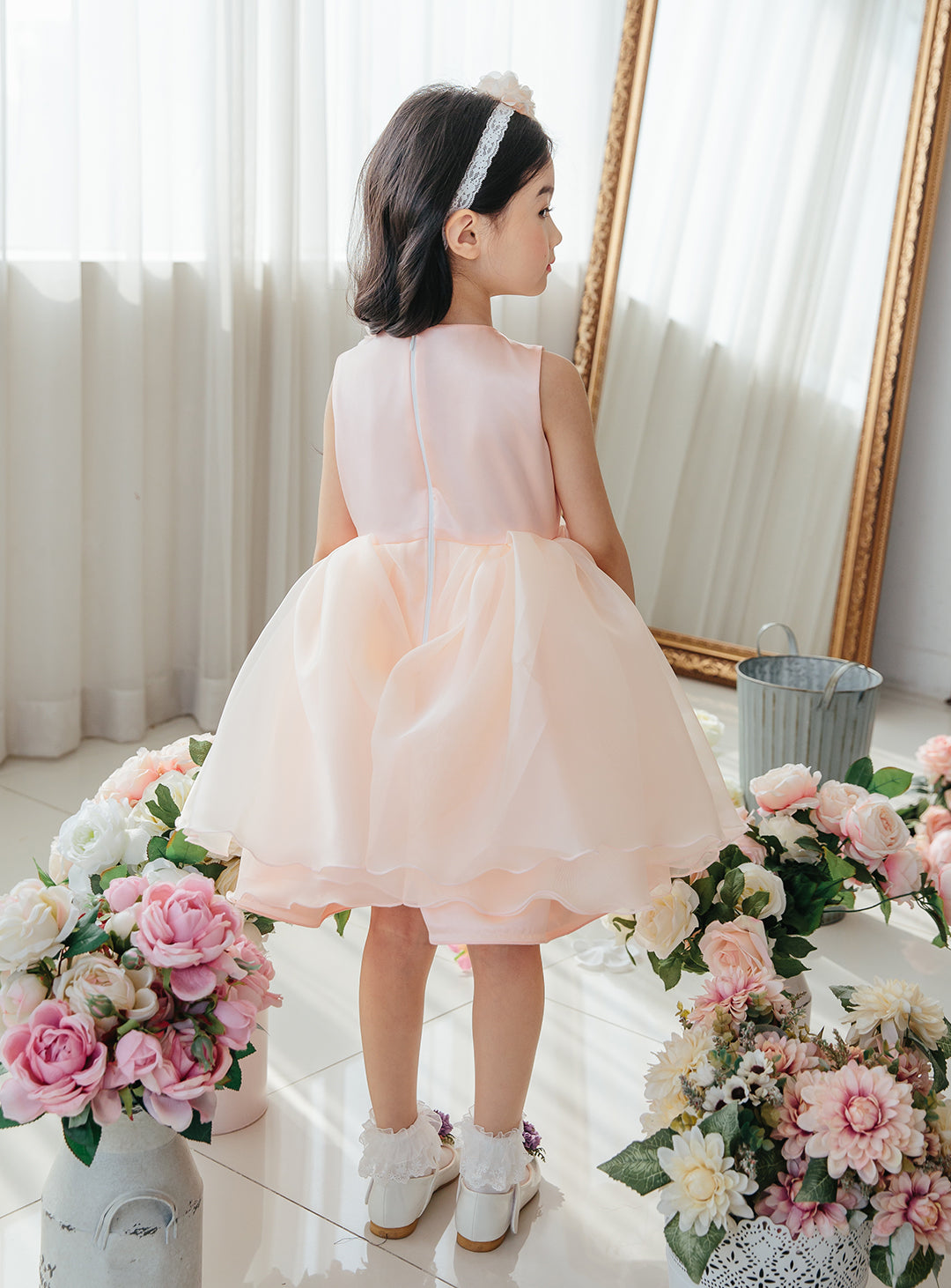 子供ドレス発表会・結婚式・おしゃれなDRESCCOのフラワーモチーフオフホワイトドレスの画像11