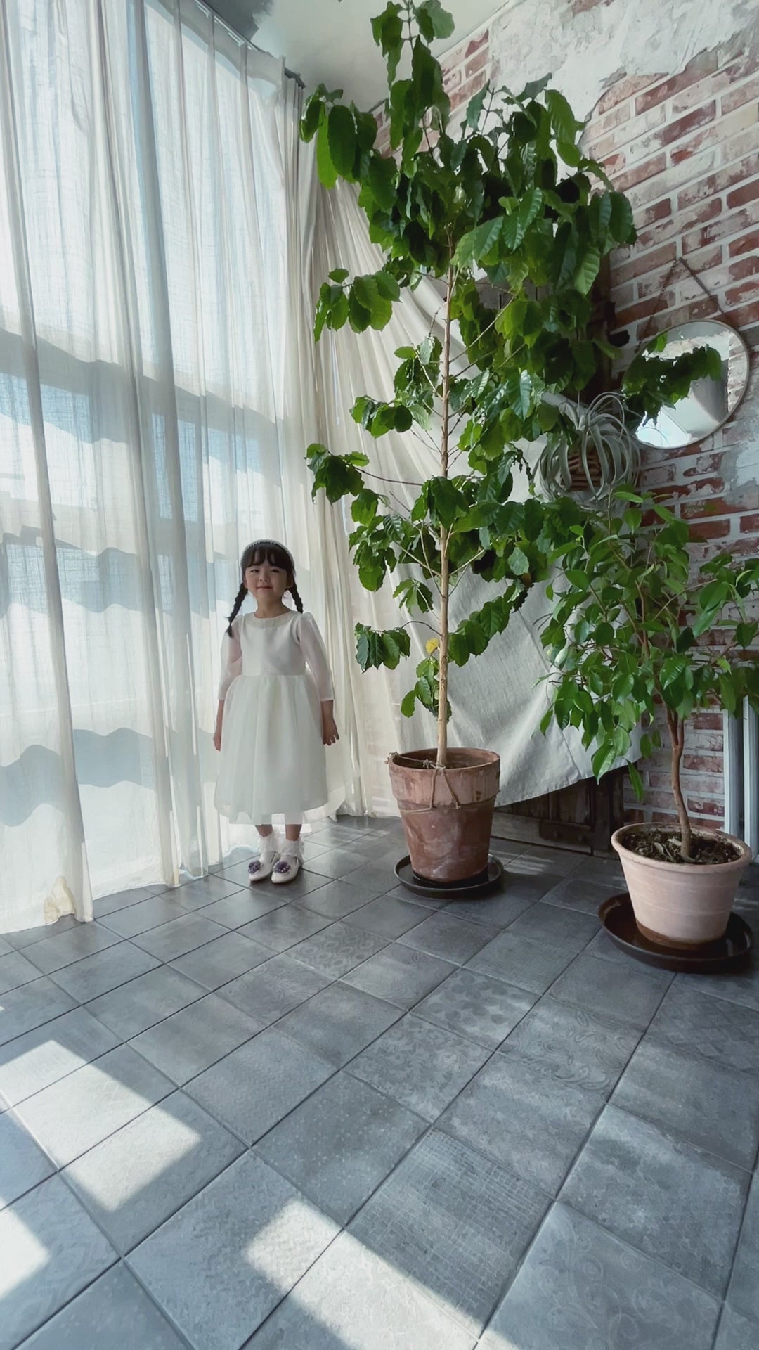 子供ドレス発表会・結婚式・おしゃれなDRESCCOのミネルバふんわり七分袖ドレスの画像16