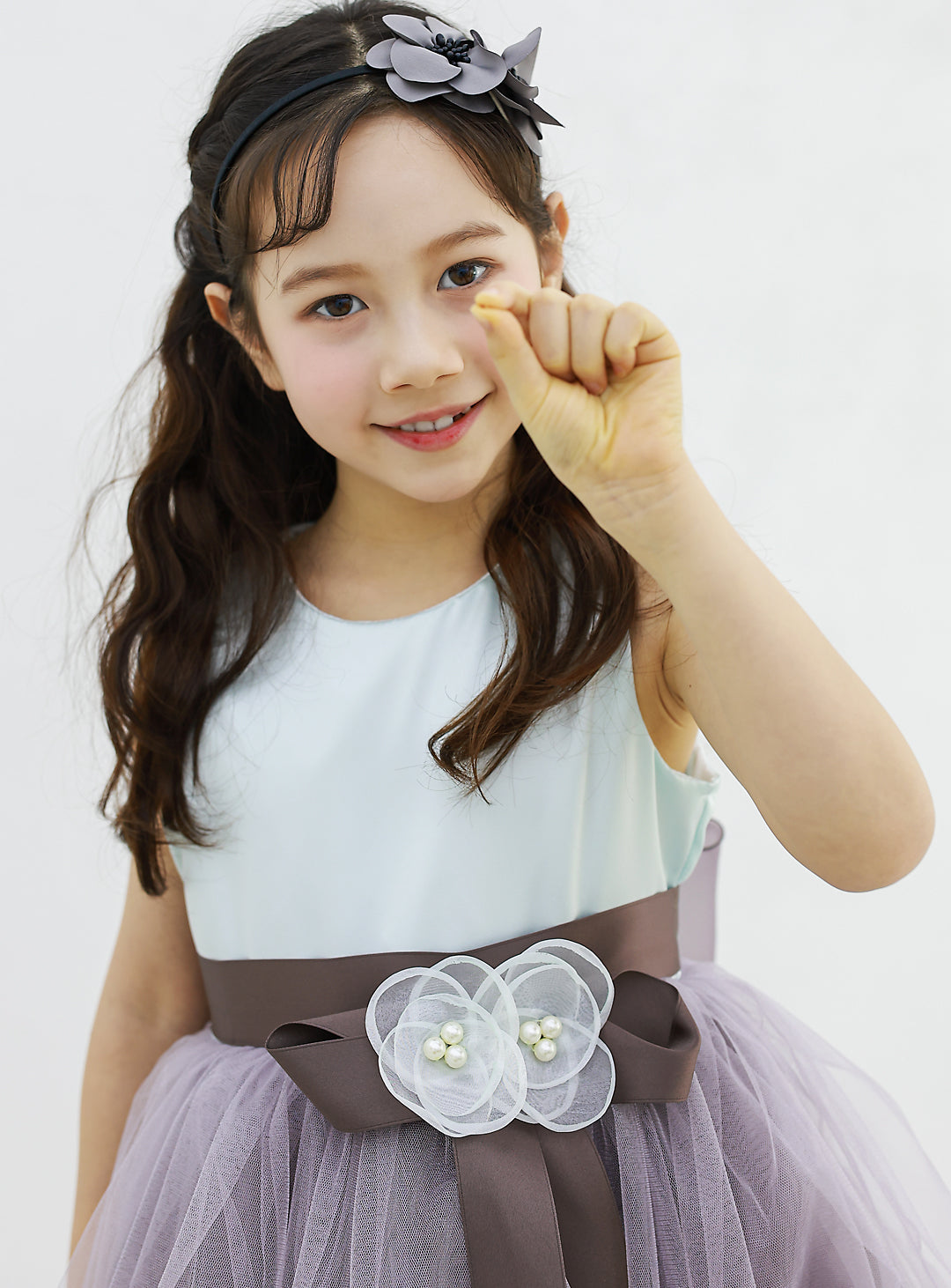 子供ドレス発表会・結婚式・おしゃれなDRESCCOのミント×チャコールグレーフラワーコサージュドレスの画像1の画像12