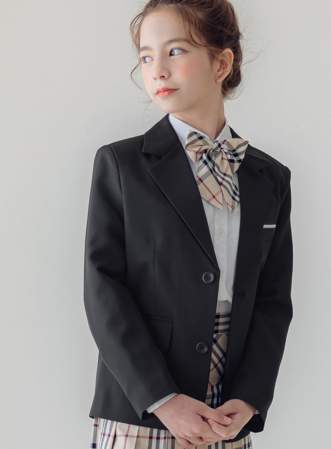 オリヴィアブラックシングルジャケットベージュチェックスカート3ピースセット(ジャケット、スカート、リボンタイ)