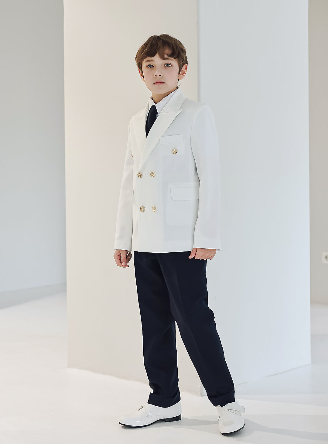 Noah白色雙排扣長褲三件套裝(外套、馬甲、長褲)
