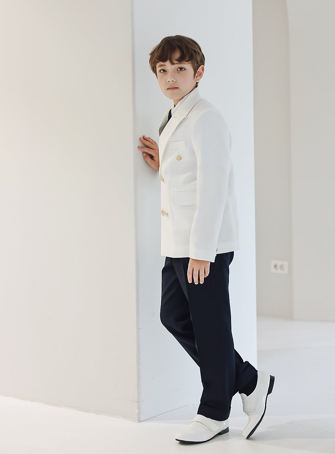 Noah白色雙排扣長褲三件套裝(外套、馬甲、長褲)