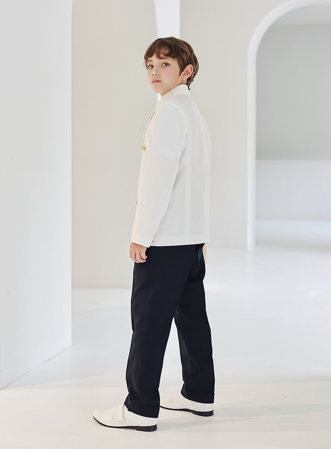 Noah白色雙排扣長褲三件套裝(外套、馬甲、長褲)