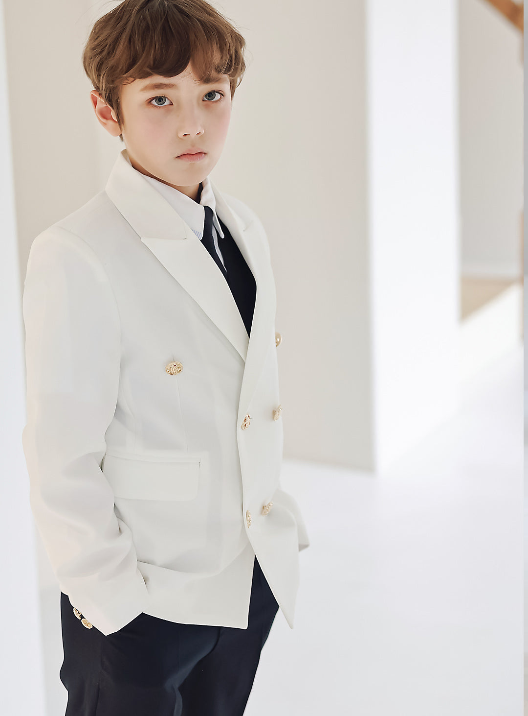 Noah白色雙排扣長褲三件套裝(外套、馬甲、長褲)