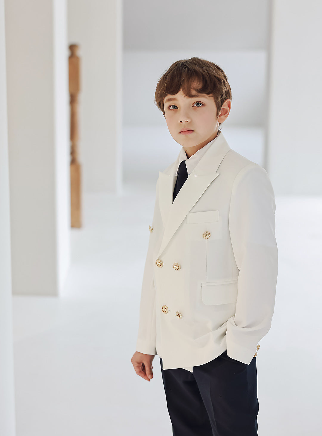 Noah白色雙排扣長褲三件套裝(外套、馬甲、長褲)