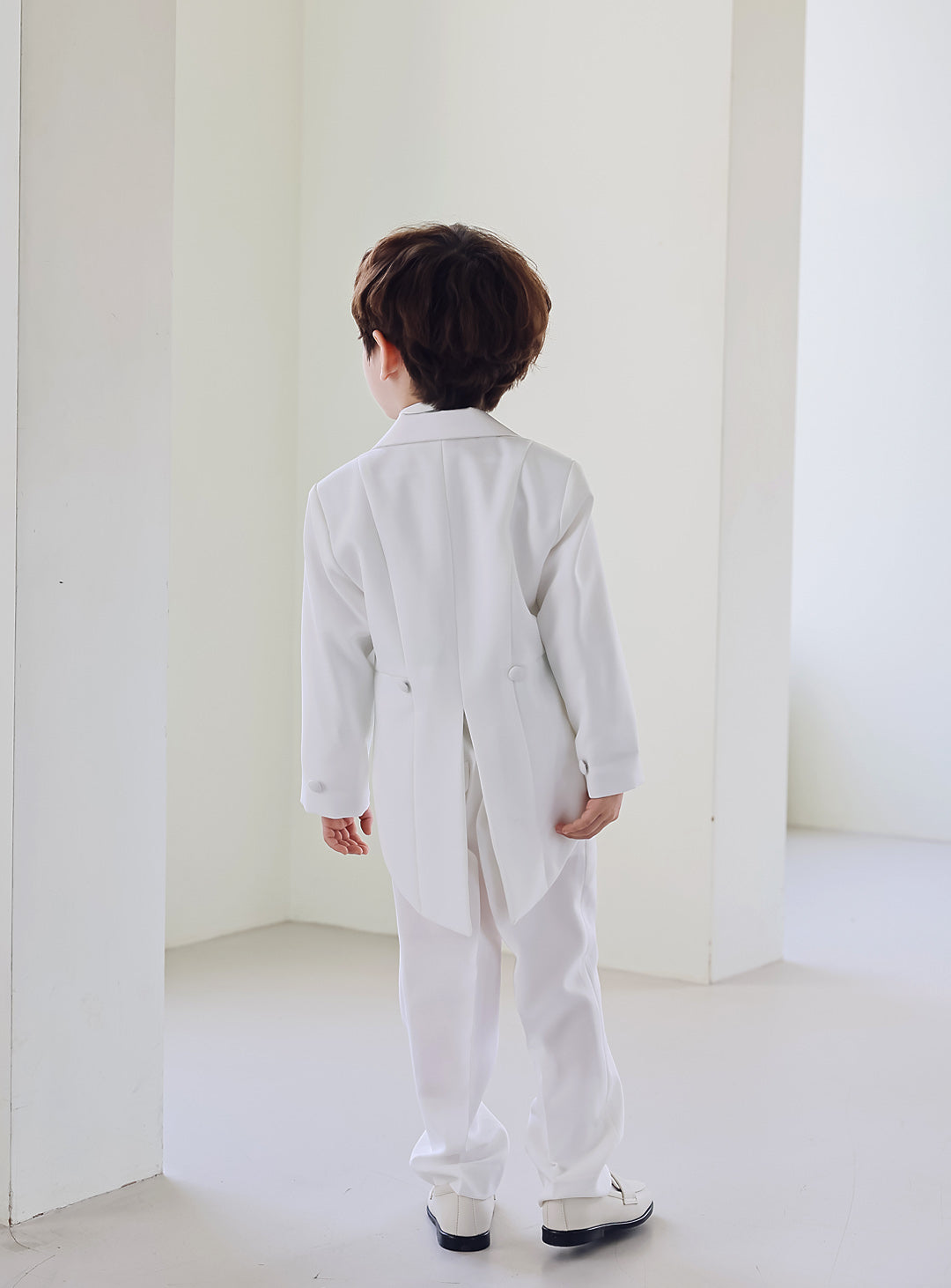 ホワイト燕尾服スカイブルーベスト4ピースセット(燕尾服上下+ベスト+タイ)