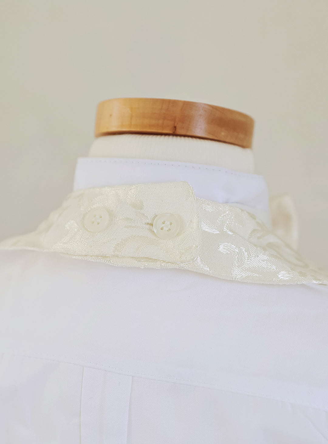 ベーシックホワイトタキシードアイボリーベスト4ピースセット(タキシード上下+ベスト+タイ)