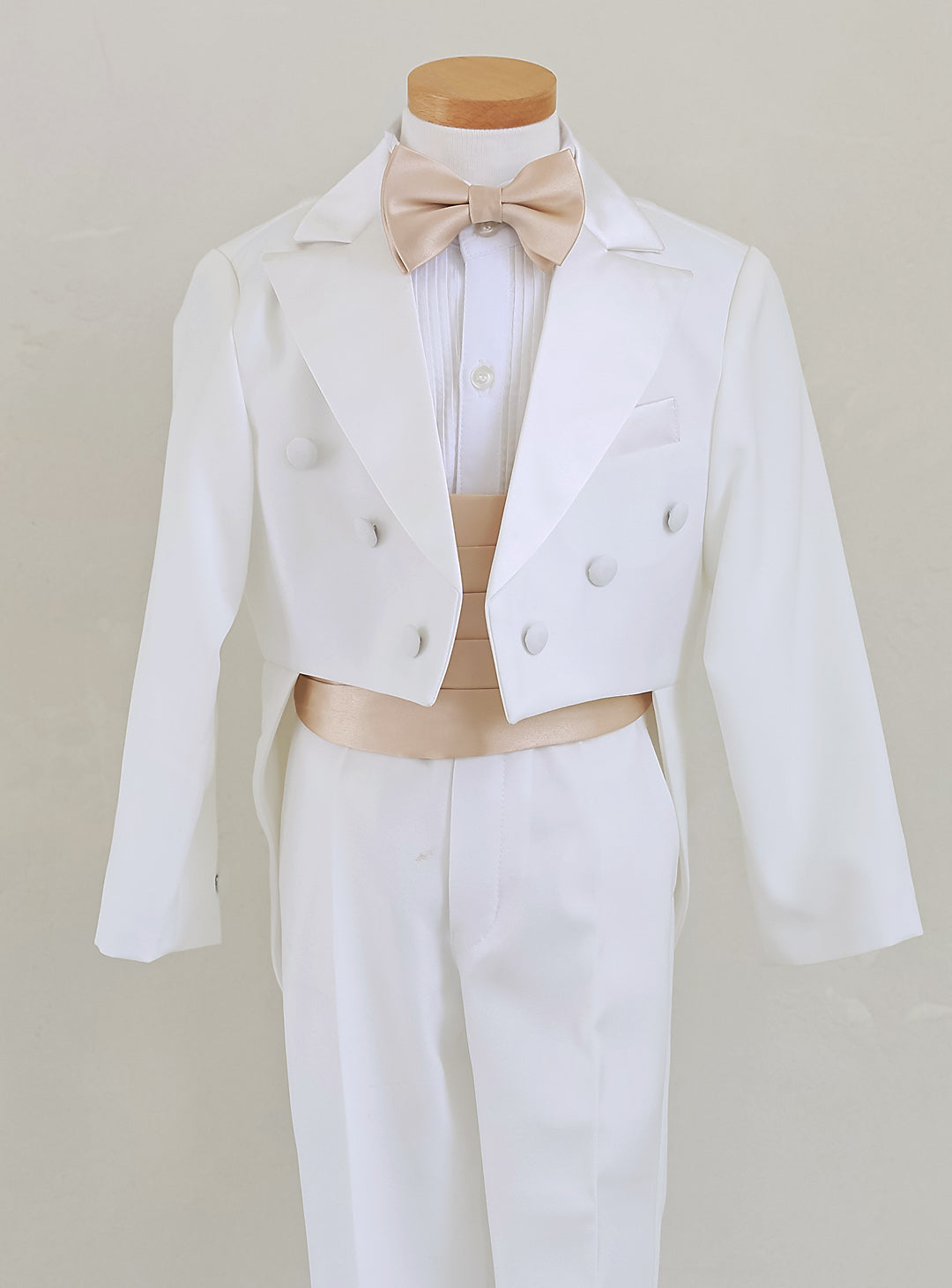 白色尾衣褡裢四件套(上下两件尾衣+褡裢+领带)
