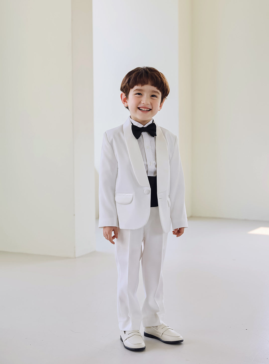 子供スーツ|子供スーツならベーシックホワイトタキシードカマーバンド4 