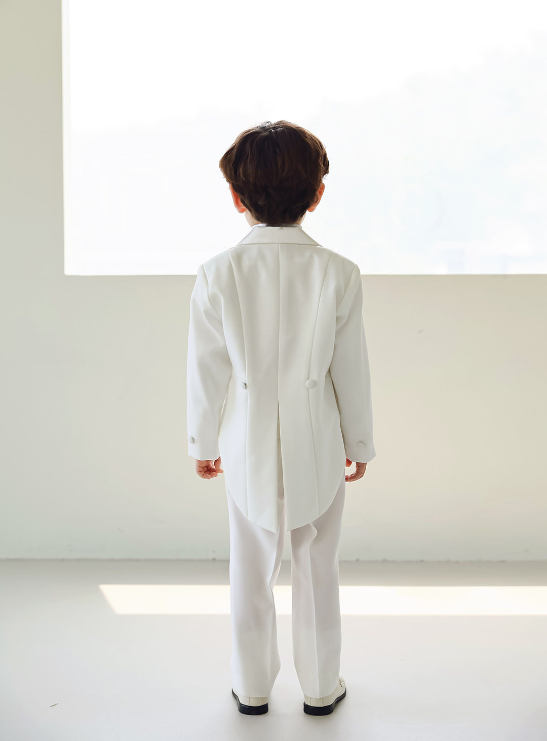 白色尾衣褡裢四件套(上下两件尾衣+褡裢+领带)