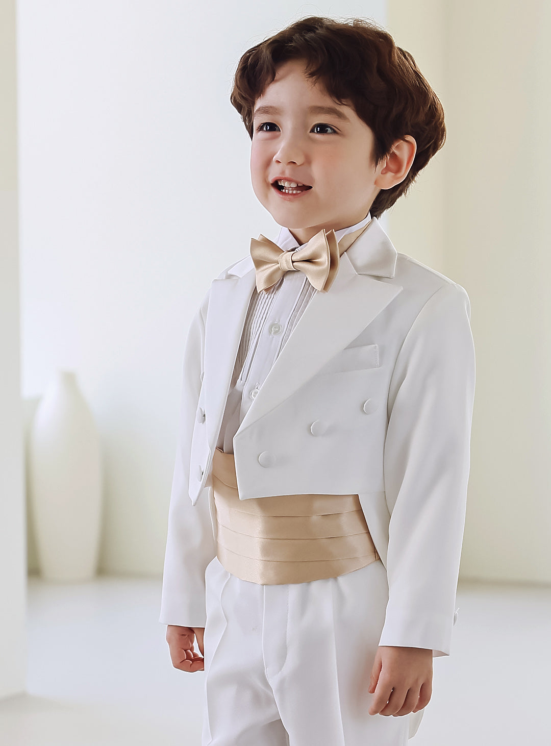 白色尾衣褡裢四件套(上下两件尾衣+褡裢+领带)