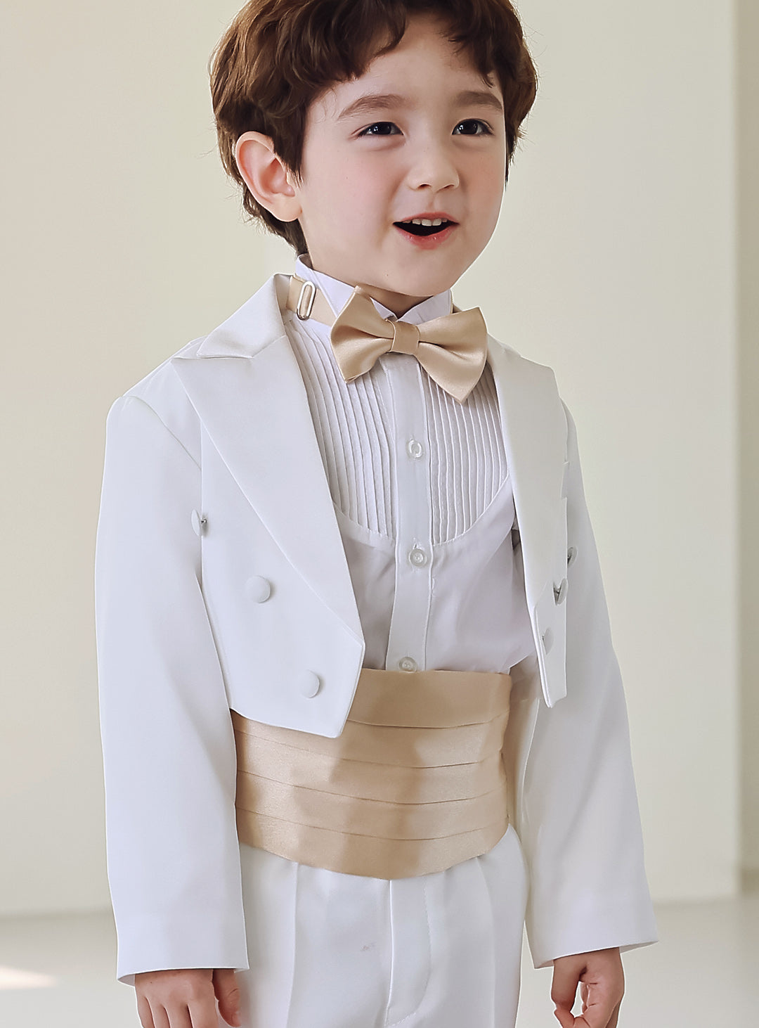 白色尾衣褡裢四件套(上下两件尾衣+褡裢+领带)