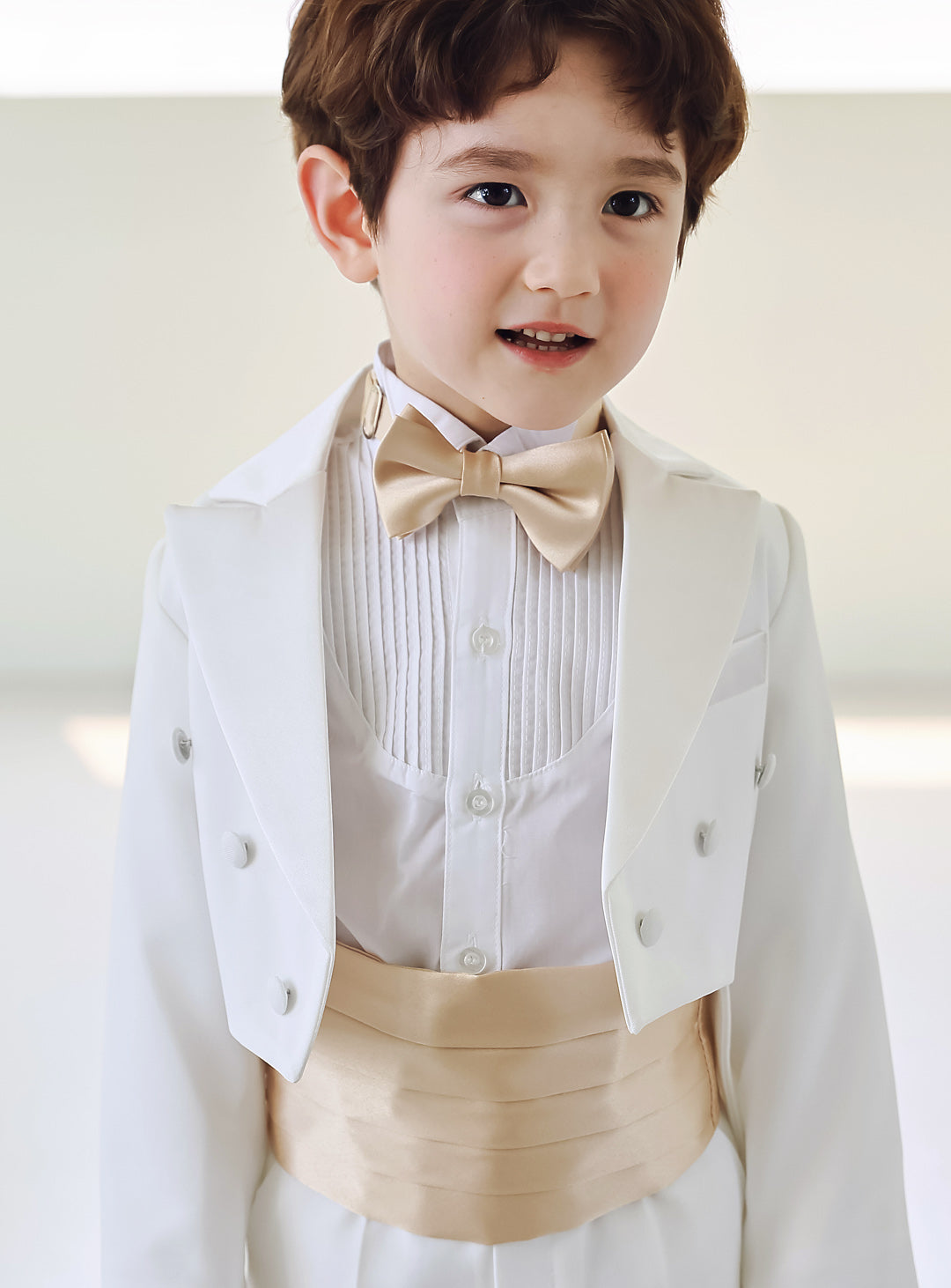 白色尾衣褡裢四件套(上下两件尾衣+褡裢+领带)