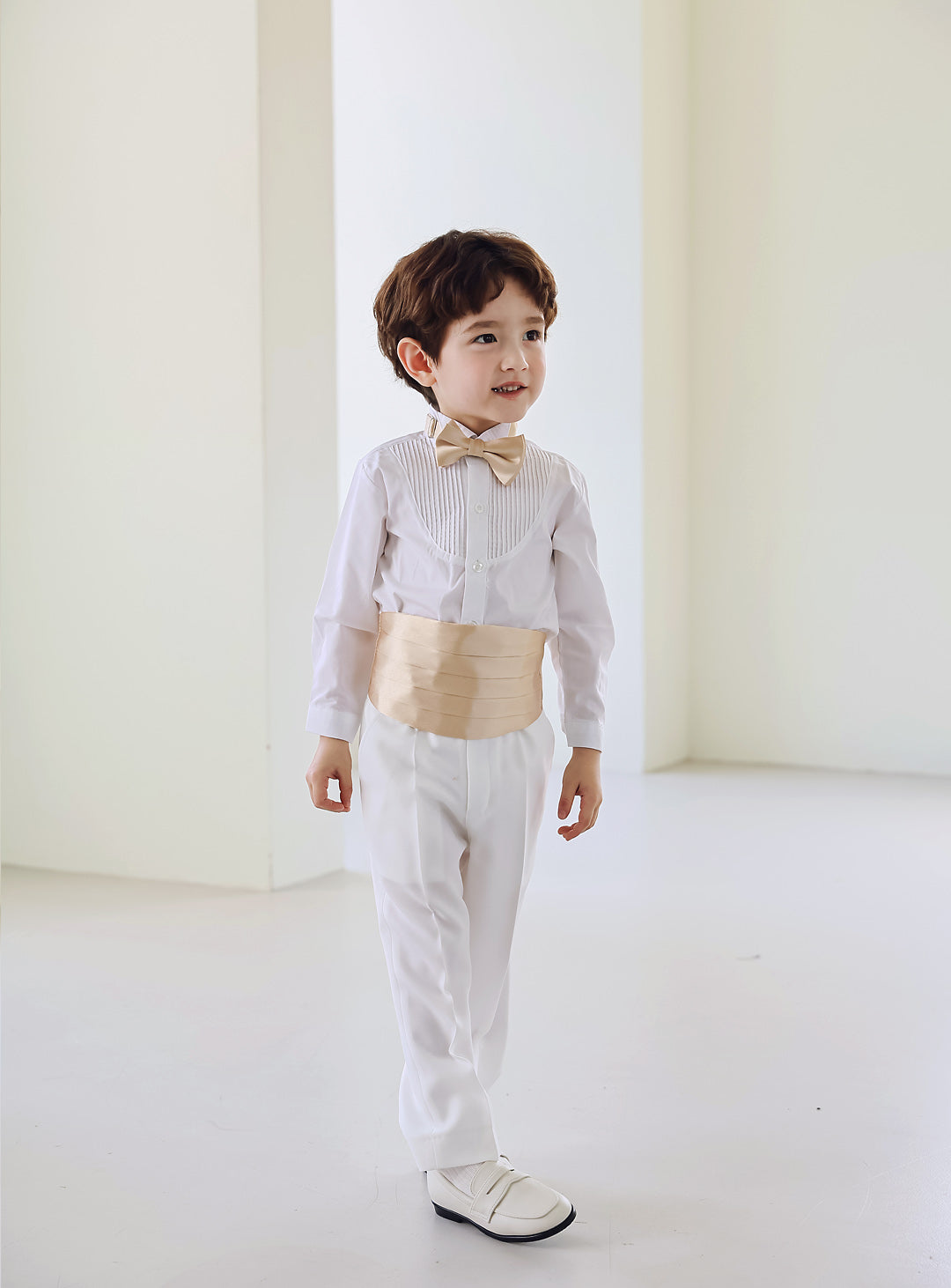 白色尾衣褡裢四件套(上下两件尾衣+褡裢+领带)