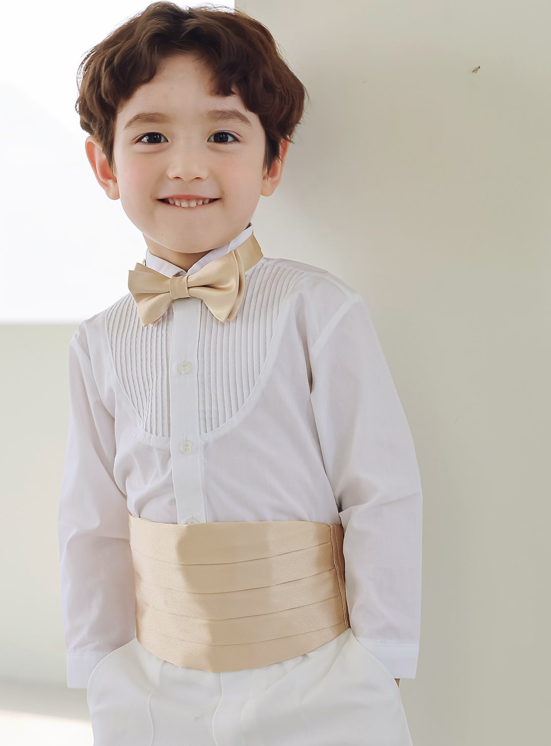 白色尾衣褡裢四件套(上下两件尾衣+褡裢+领带)