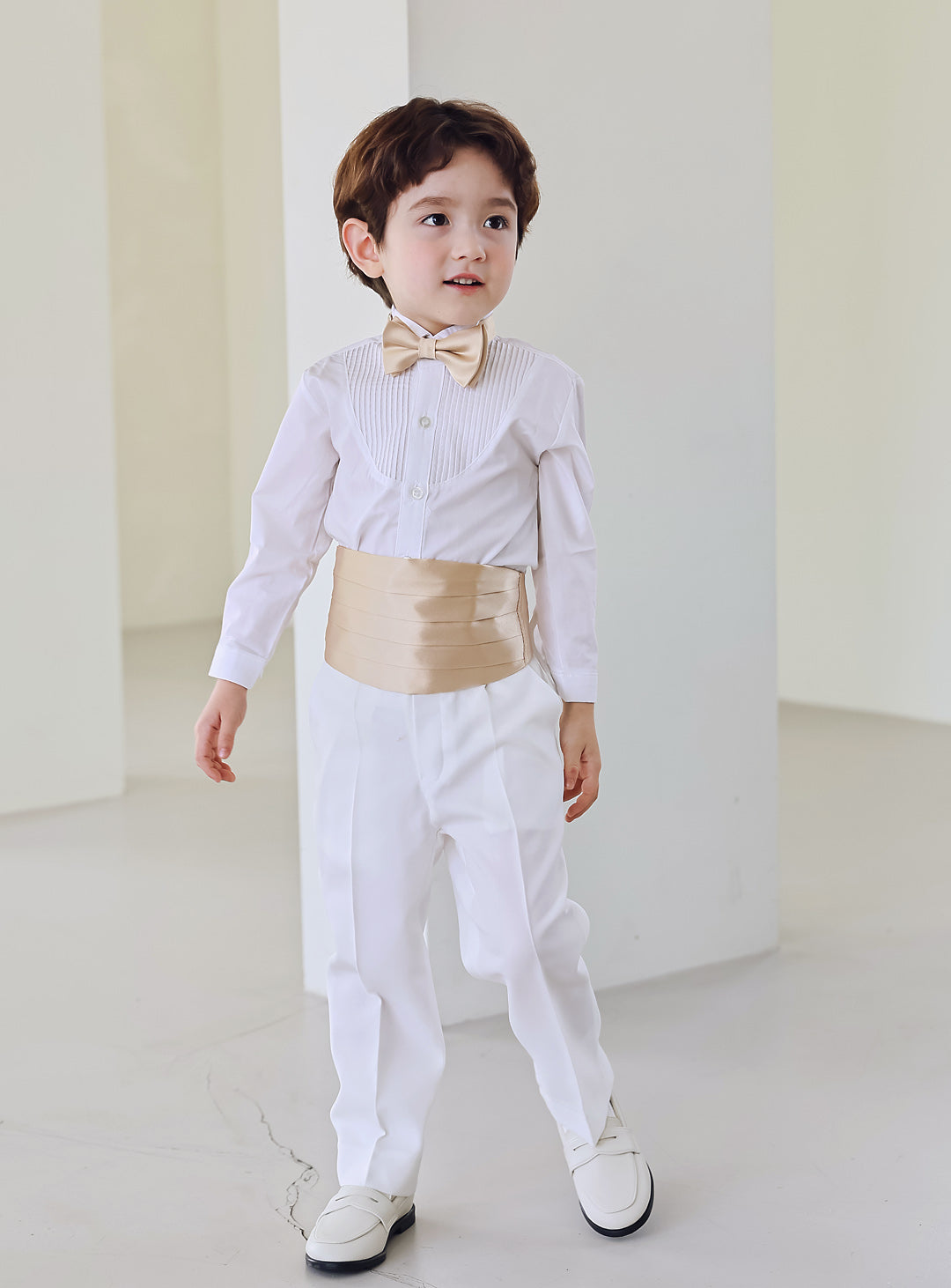 白色尾衣褡裢四件套(上下两件尾衣+褡裢+领带)