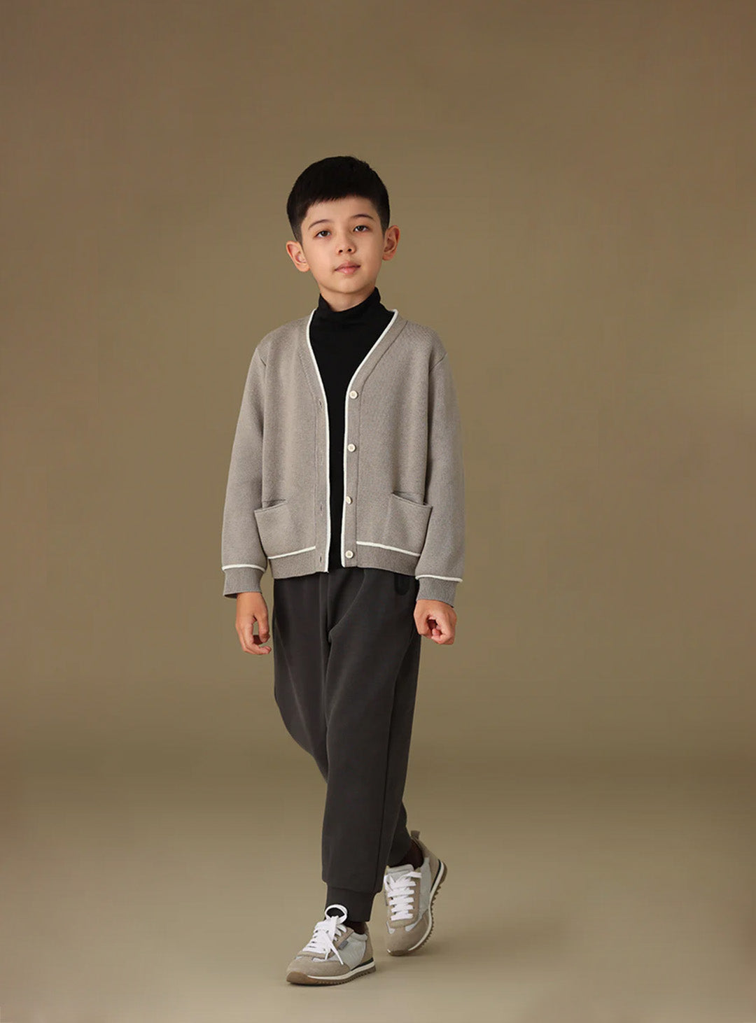 K230 - V 领针织开衫