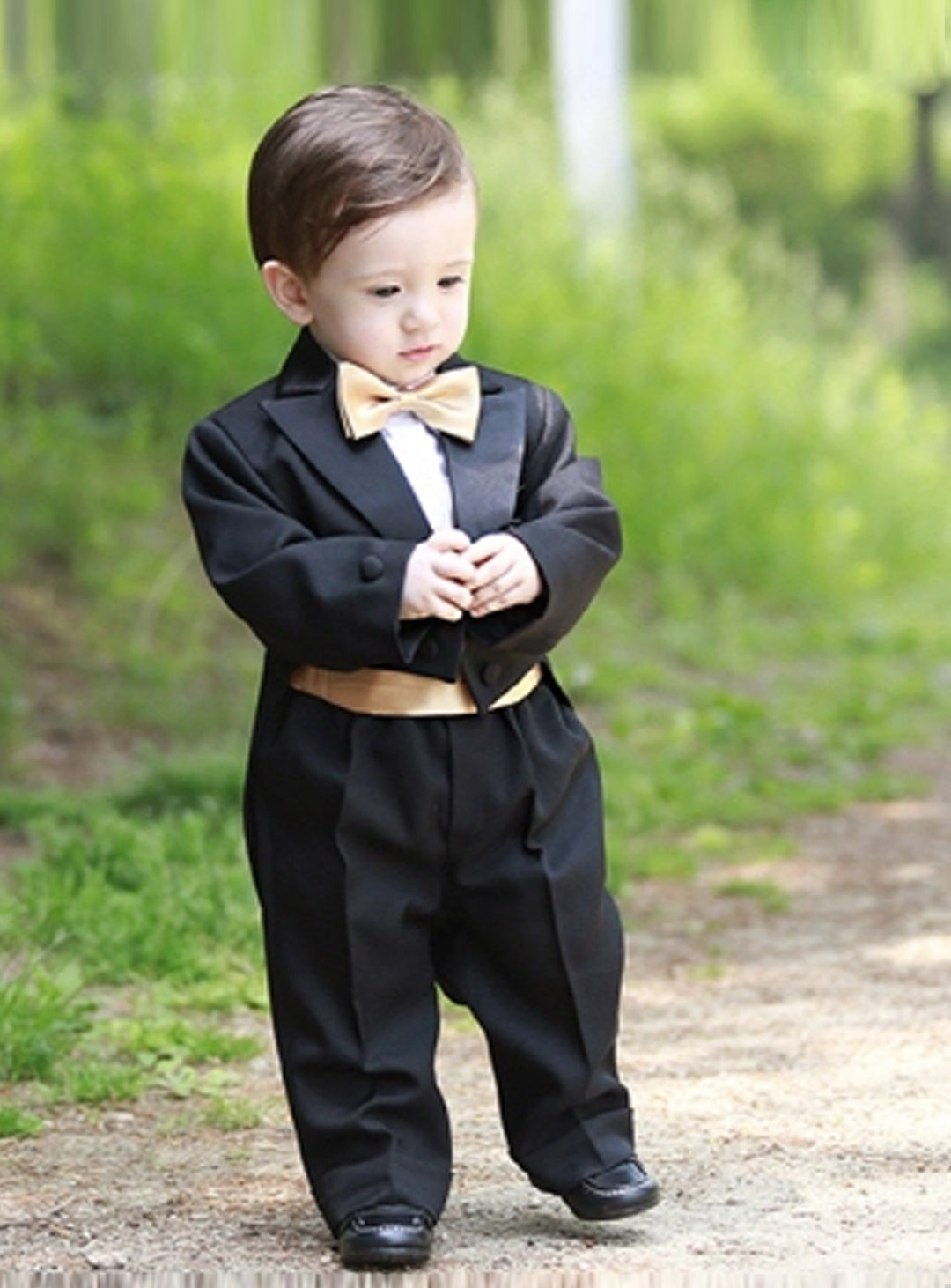 子供スーツ・発表会結婚式・おしゃれなDRESCCOのベーシックえんび服5点セット(えんび服上下+ワイシャツ+カマーバンド+蝶ネクタイ)の画像1