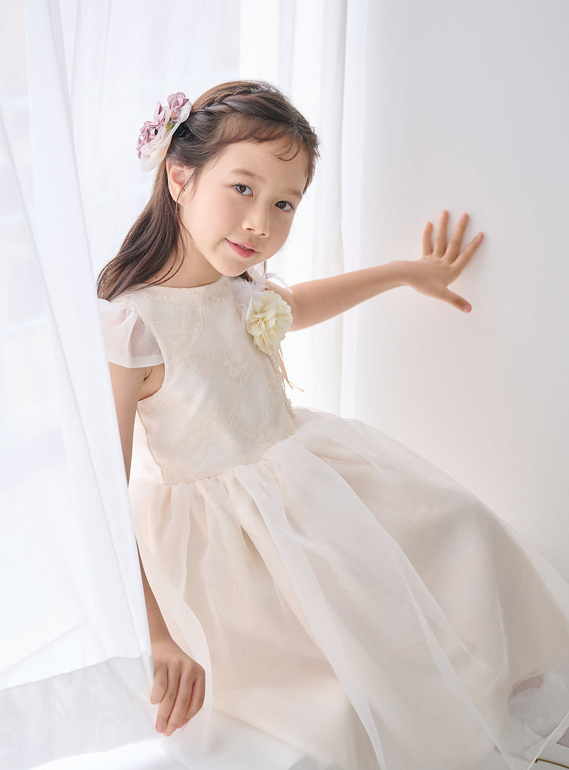 子供ドレス発表会・結婚式・おしゃれなDRESCCOのヒュペリオンフラワーコサージュ刺繍アイボリードレスの画像15