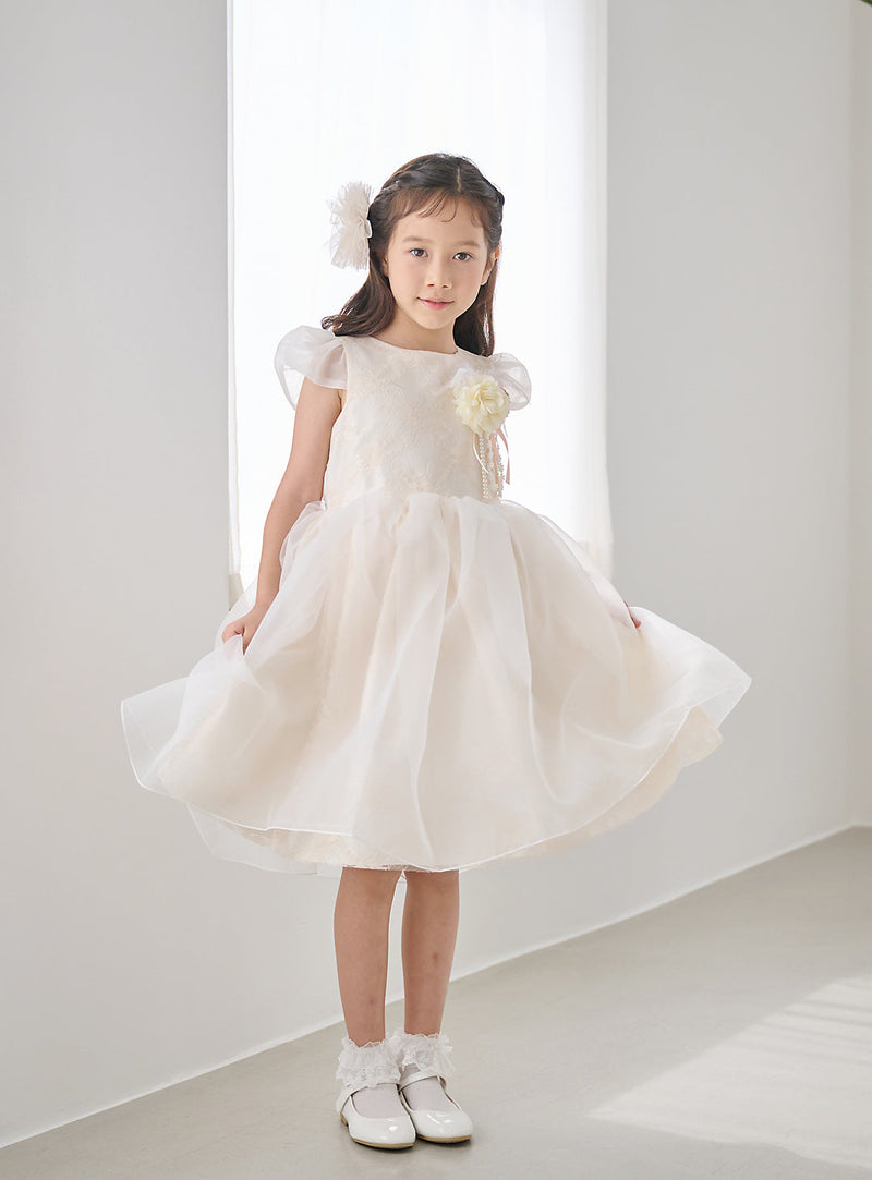 子供ドレス発表会・結婚式・おしゃれなDRESCCOのヒュペリオンフラワーコサージュ刺繍アイボリードレスの画像3