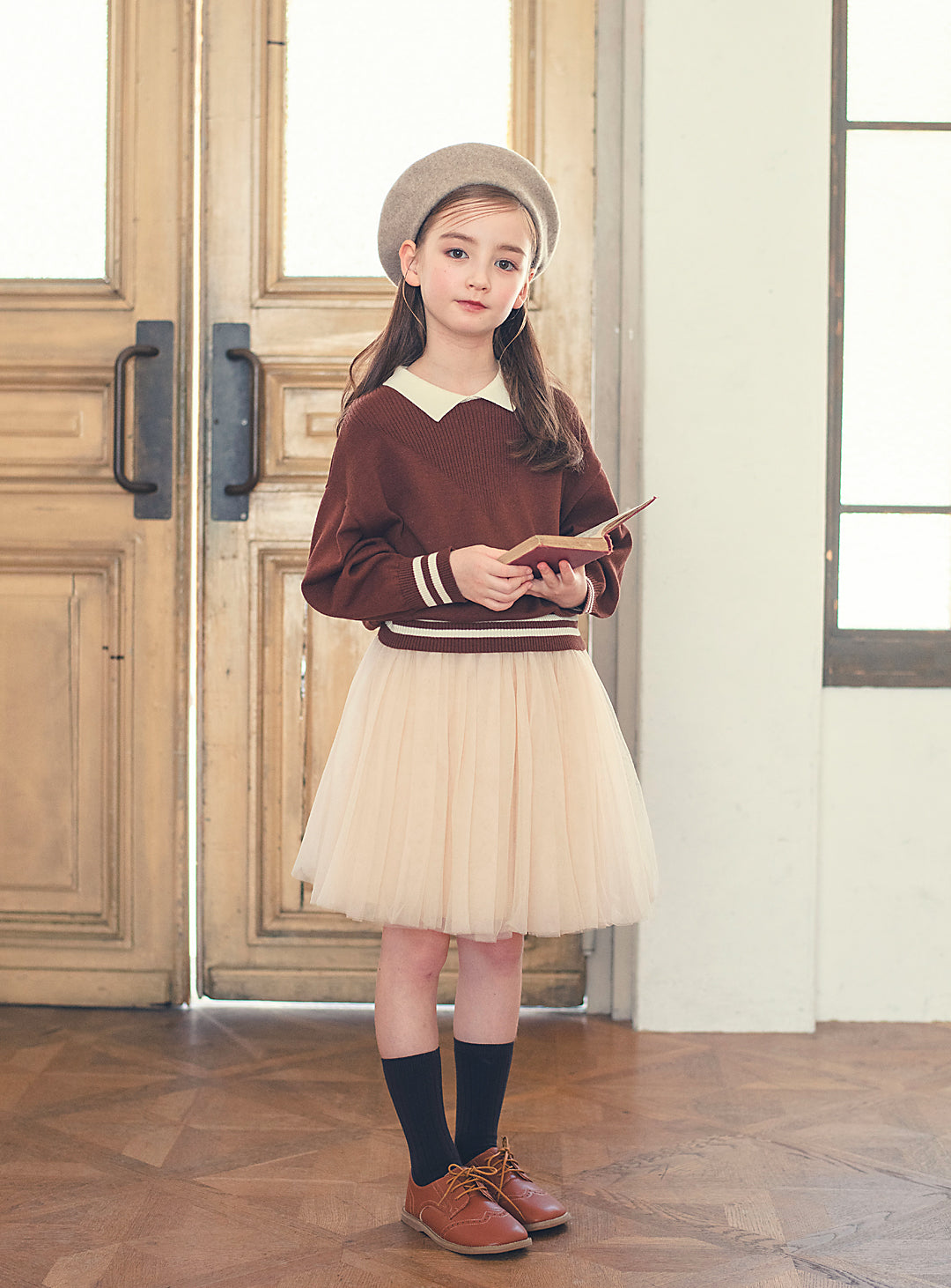 K8034 - Brown knit T-shirt with collar