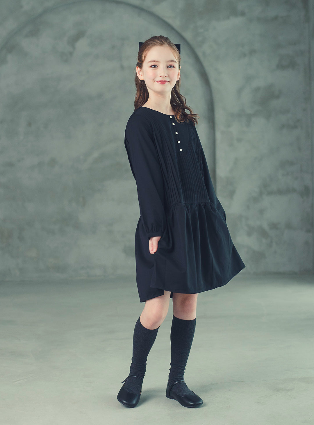 K512 - Round neck black pleated transitional dress