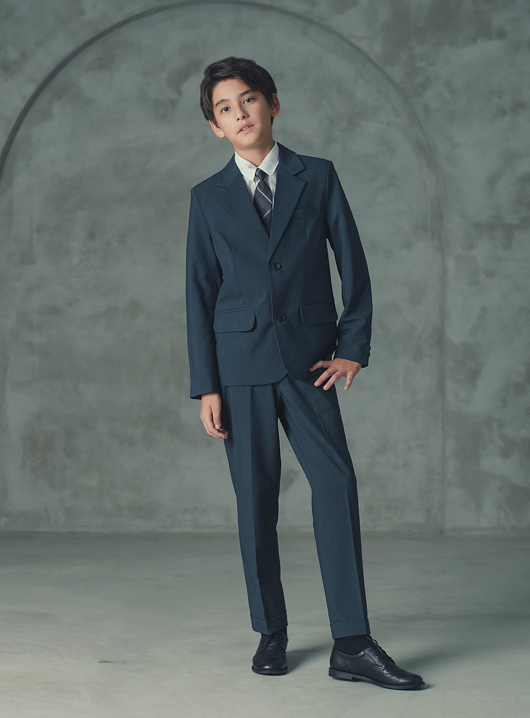 アレックスチャコールウール混シングルブレストスーツセット(ジャケット、長ズボン)