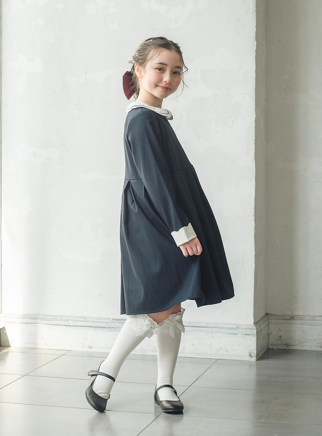 スカラップ襟のクラシカルフォーマルワンピース