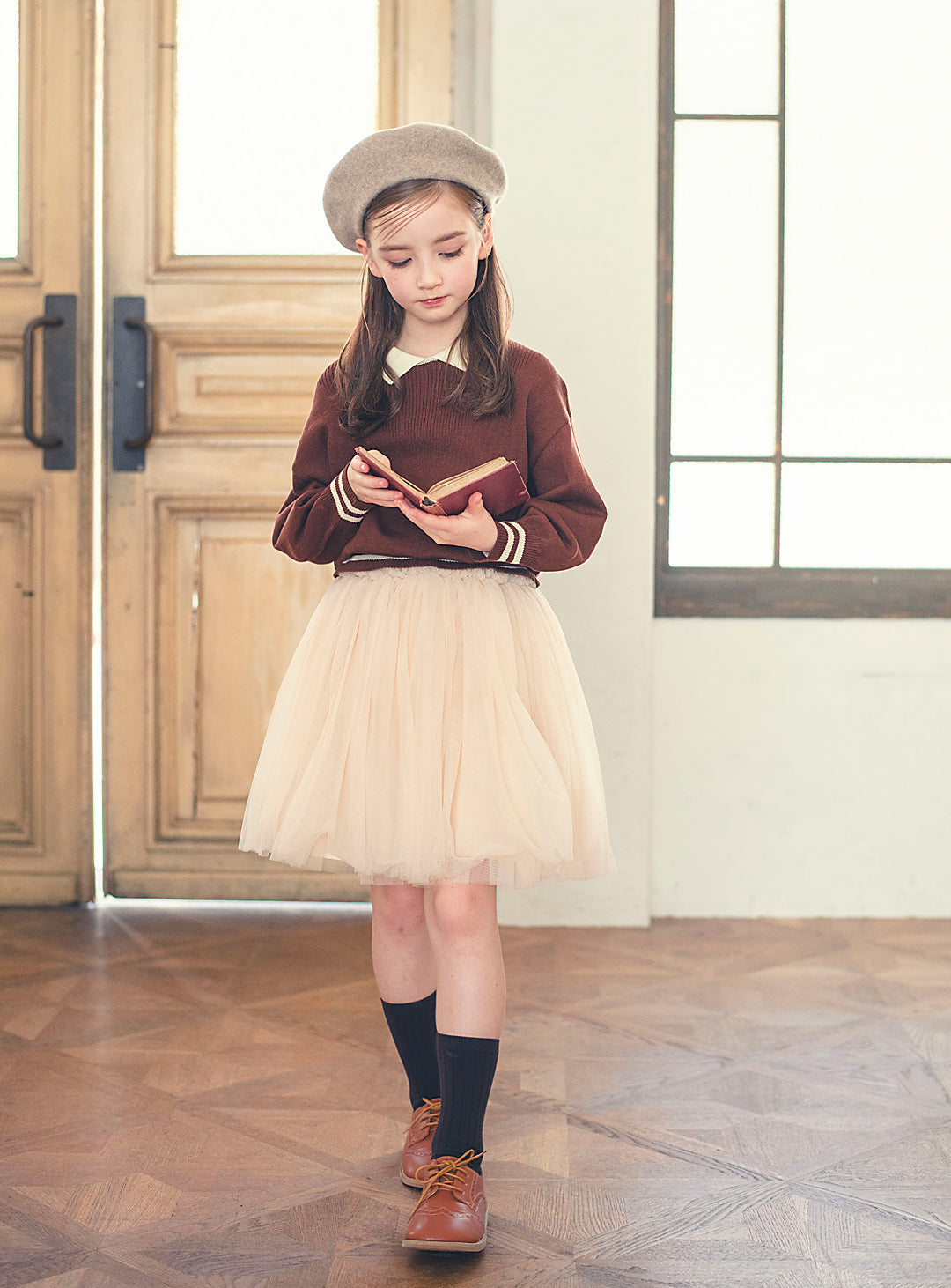 K8034 - Brown knit T-shirt with collar