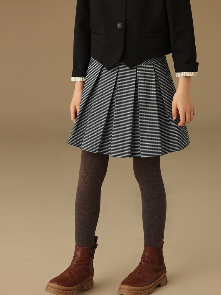 K9011 - Navy and gray plaid pleated skirt