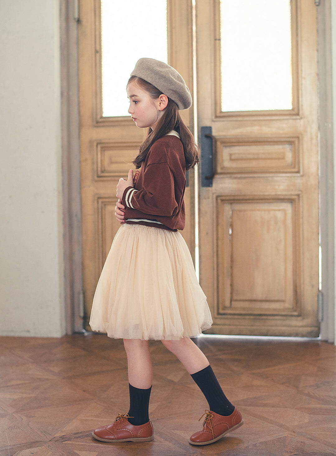 K8034 - Brown knit T-shirt with collar