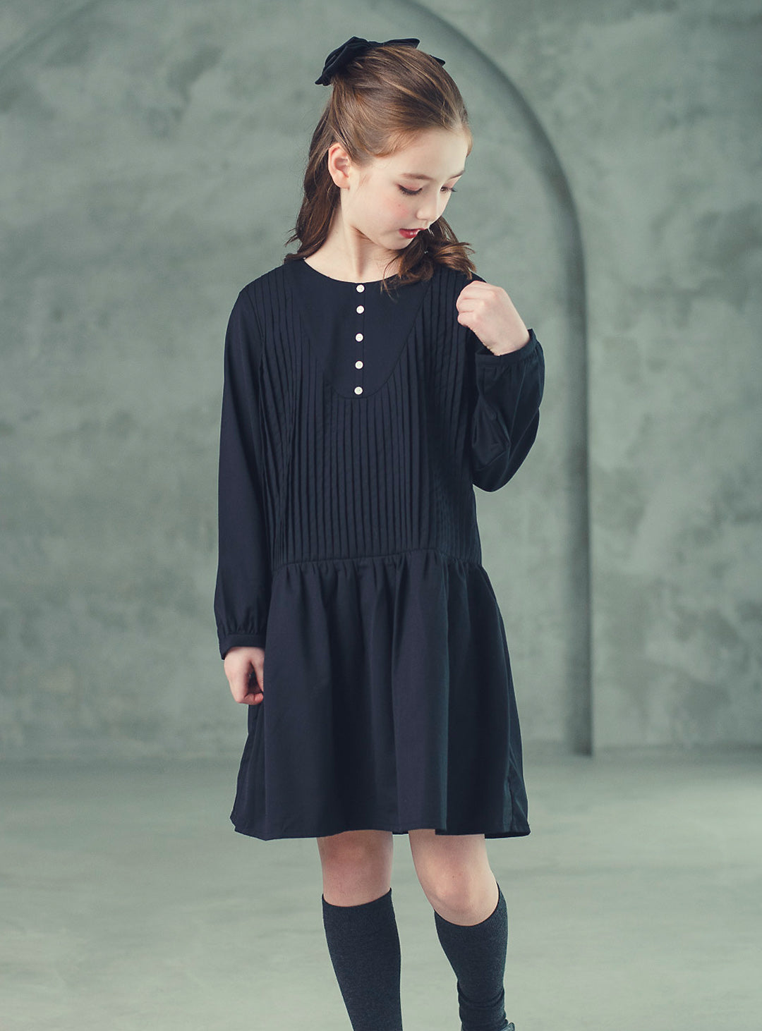 K512 - Round neck black pleated transitional dress