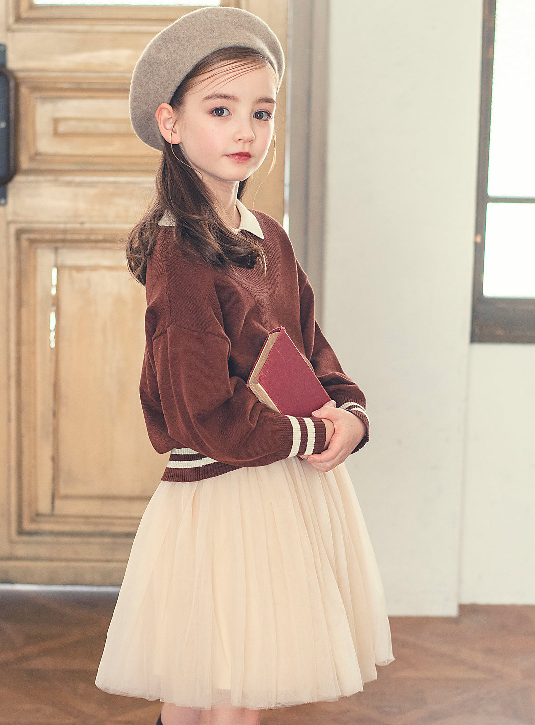 K8034 - Brown knit T-shirt with collar